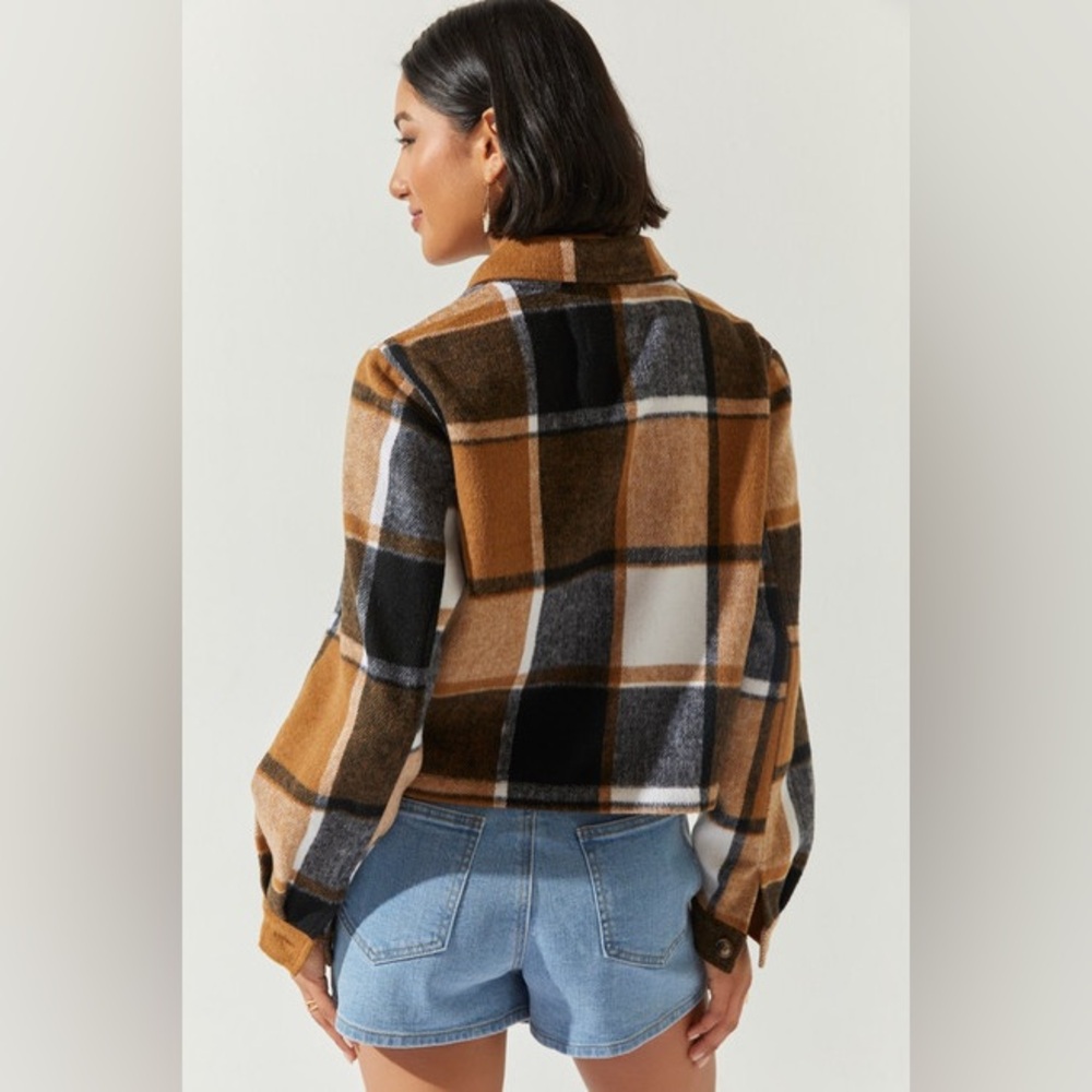 Ashley outerwear cropped shacket Megan cropped shacket in brown plaid S - Picture 3 of 7